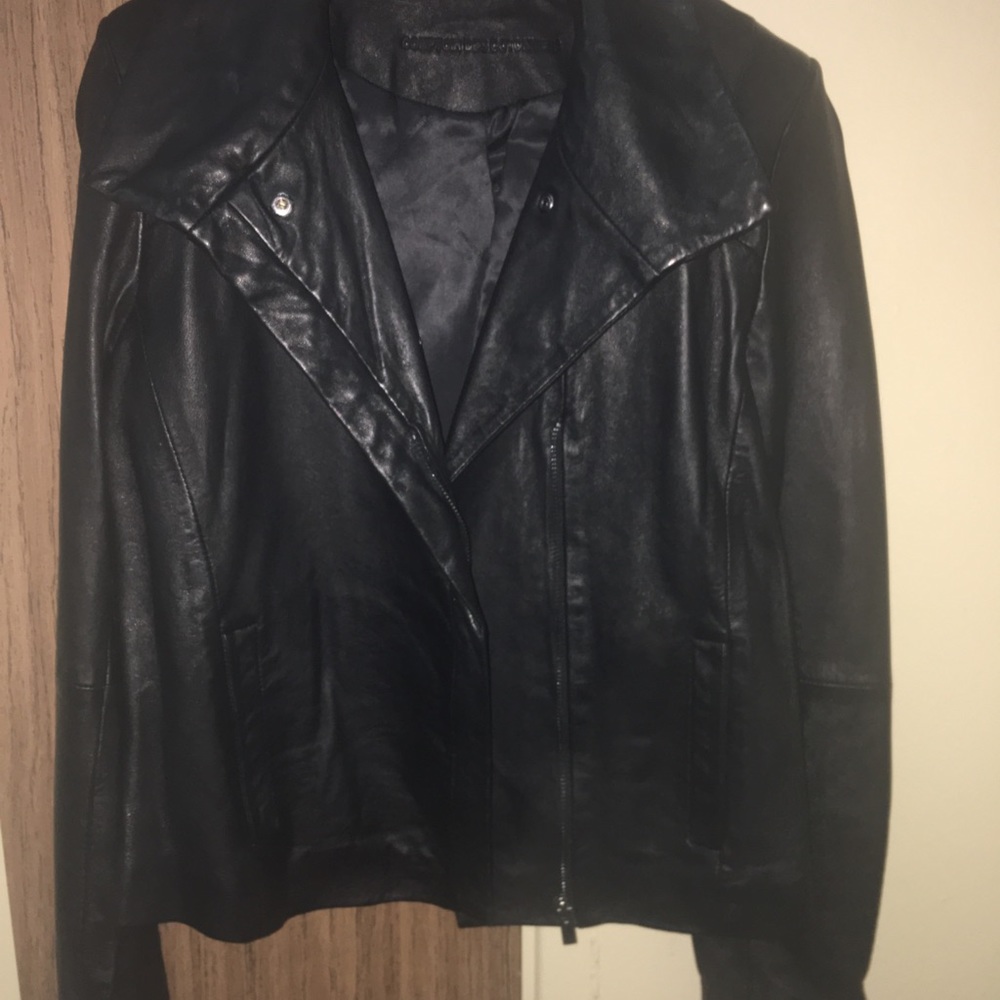 Leather jacket - Picture 2 of 6